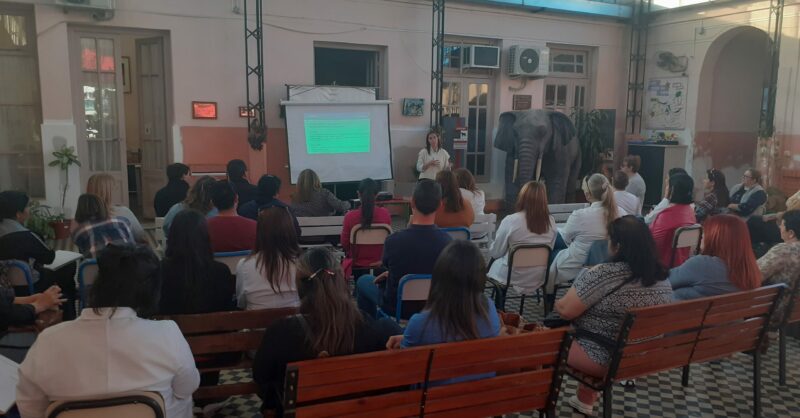 Sala de maestros de 6to. año y referentes educativos de media – Escuela de Primaria Nº 27
