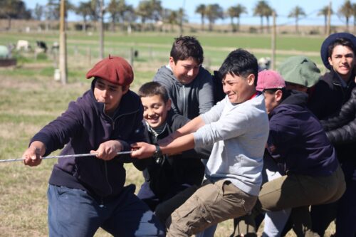 Lee más sobre el artículo Taller de salud mental – Día del «joven rural» – Escuela Agraria Raigón