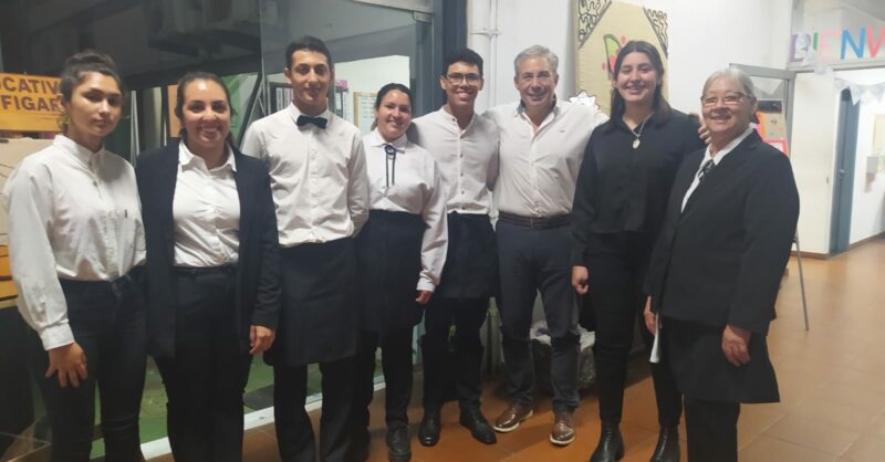 Elaboración de la cena para autoridades de la ANEP – Felicitaciones a profesores y estudiantes