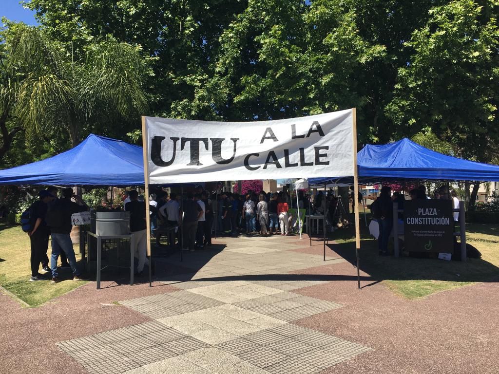 En este momento estás viendo UTU a la calle – Escuela Técnica Dolores