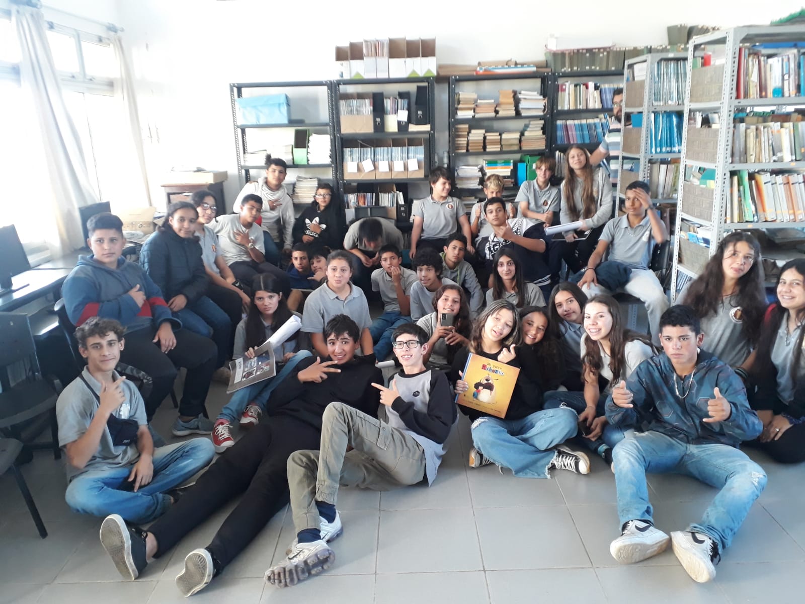 En este momento estás viendo Actividades del Día del Libro en el Polo Educativo Tecnológico de Rivera