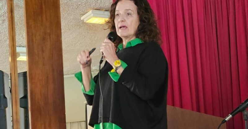 Participación especial de la Lic. María Zysman