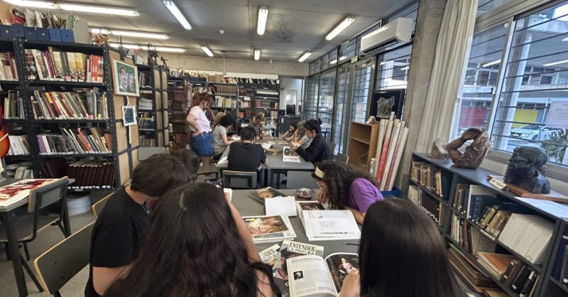 Escuela de Artes y Artesanías Dr. Pedro Figari realiza visitas guiadas para Estudiantes y Familiares