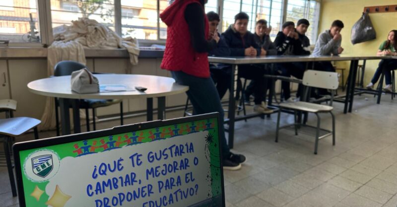 Taller con estudiantes -Técnica 2 Artigas