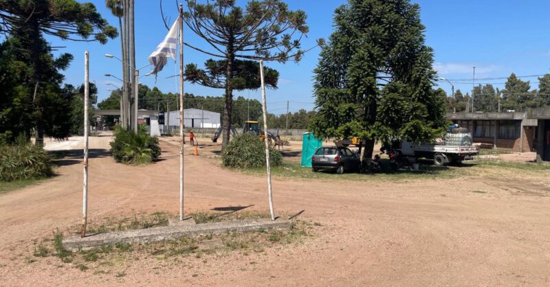 Estacionamiento en Escuela Superior de Vitivinicultura