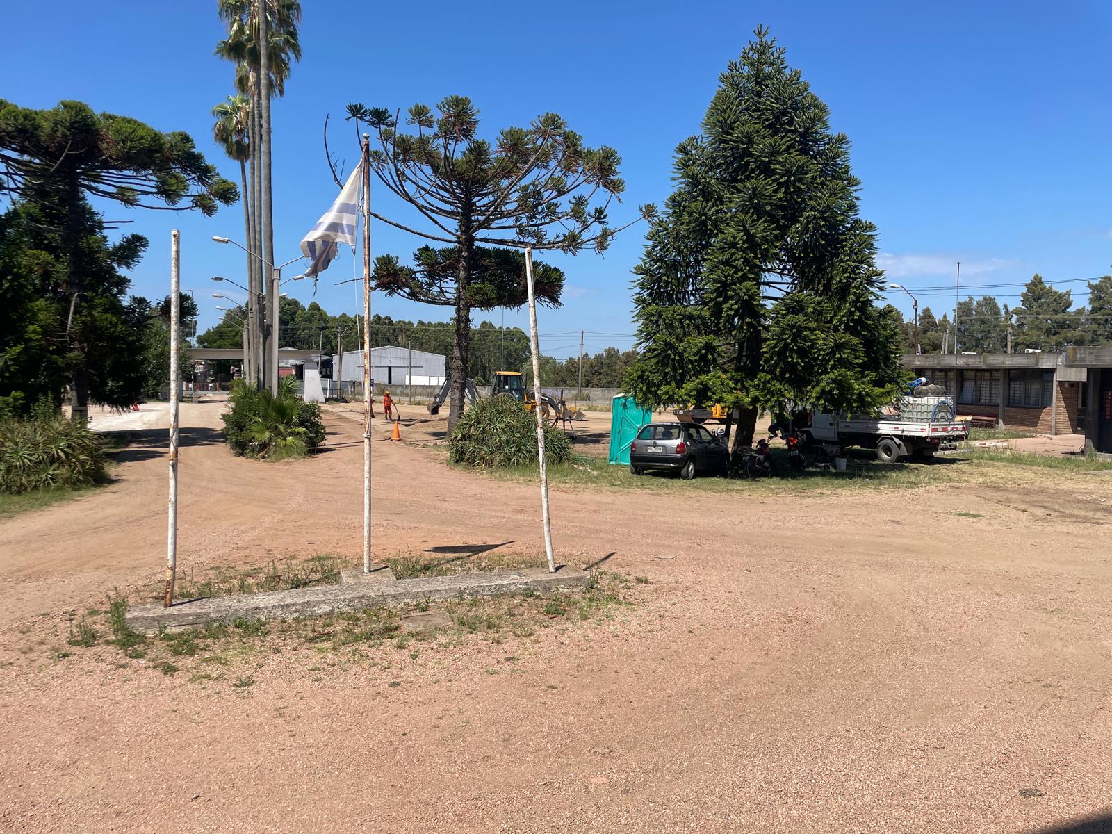 Estacionamiento en Escuela Superior de Vitivinicultura