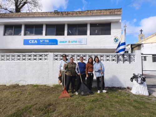 Mujeres en Santiago Vázquez participan en capacitación impulsada por UTU y MIDES para conformar cooperativa de trabajo