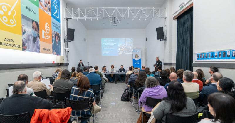 Repensar la educación entre todos: se llevó a cabo por primera vez el conversatorio Desafíos de la Educación Media Superior Tecnológica