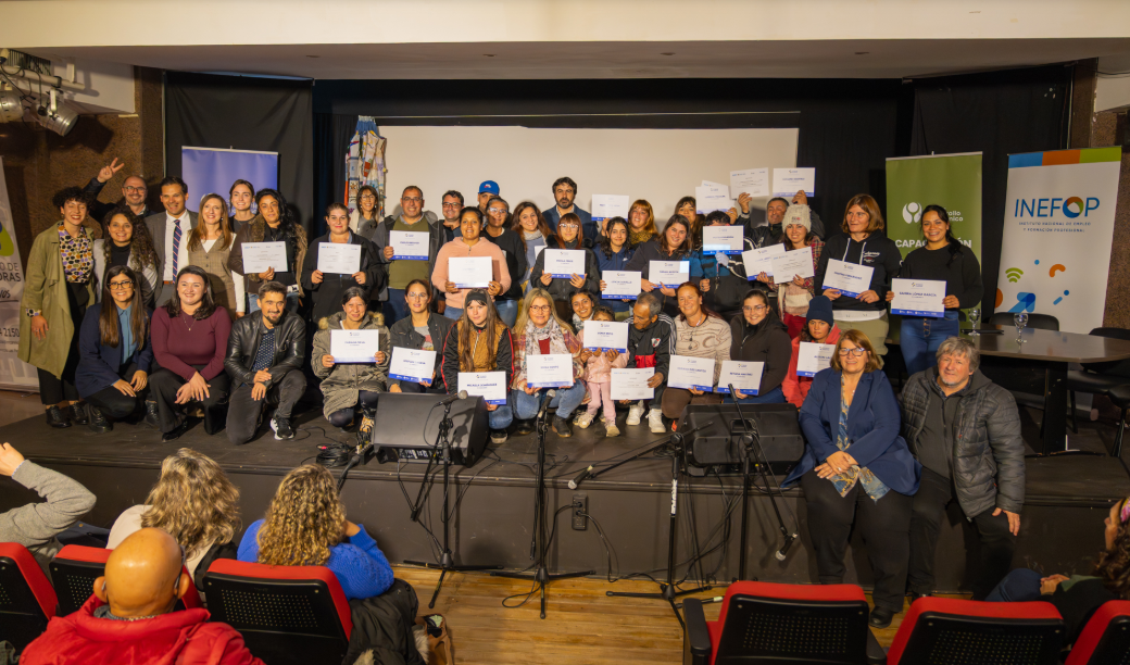 En este momento estás viendo Uruguay Impulsa: más de 300 participantes culminaron procesos de formación en Las Piedras