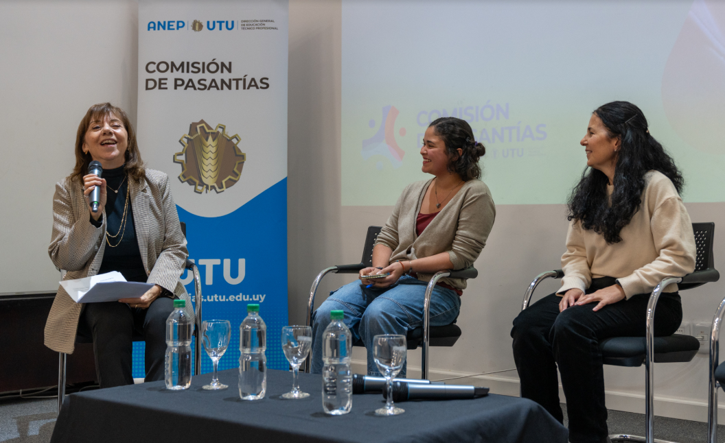 Experiencias que trascienden el aula: estudiantes, docentes y referentes de empresas intercambian sobre formación en ámbitos de trabajo