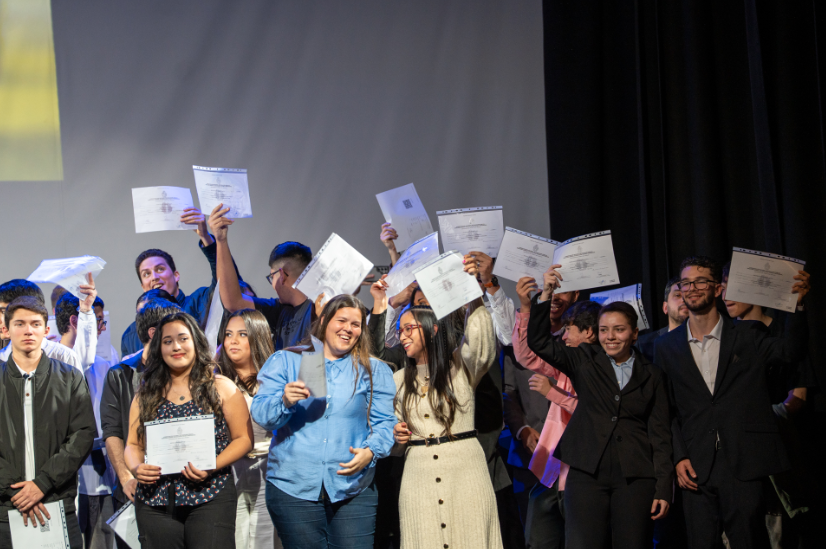 «La educación técnica transforma vidas»: Rivera celebró a sus nuevos egresados