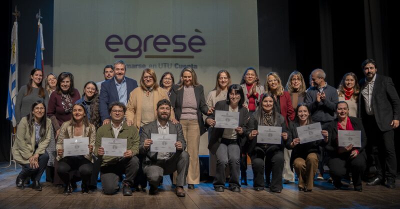 Egresados 2025 de Florida celebraron junto a la comunidad la entrega de sus diplomas
